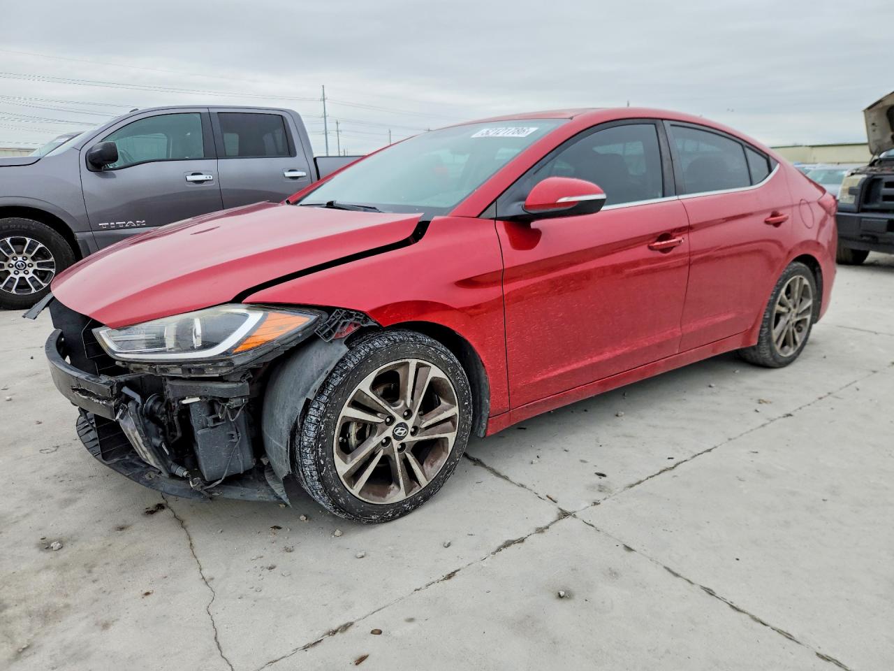 Salvage Hyundai ELANTRA Image