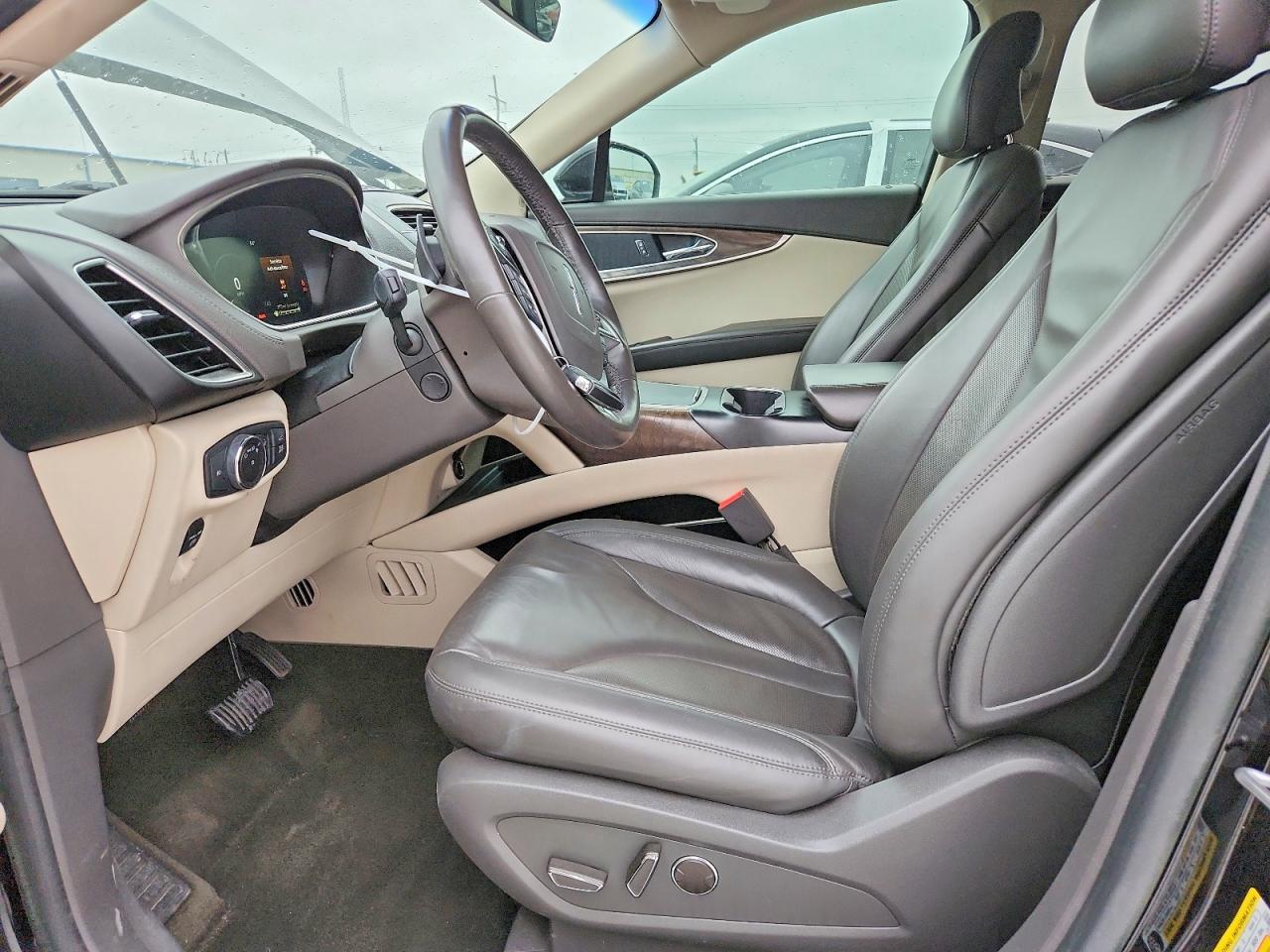 Lincoln Nautilus Select