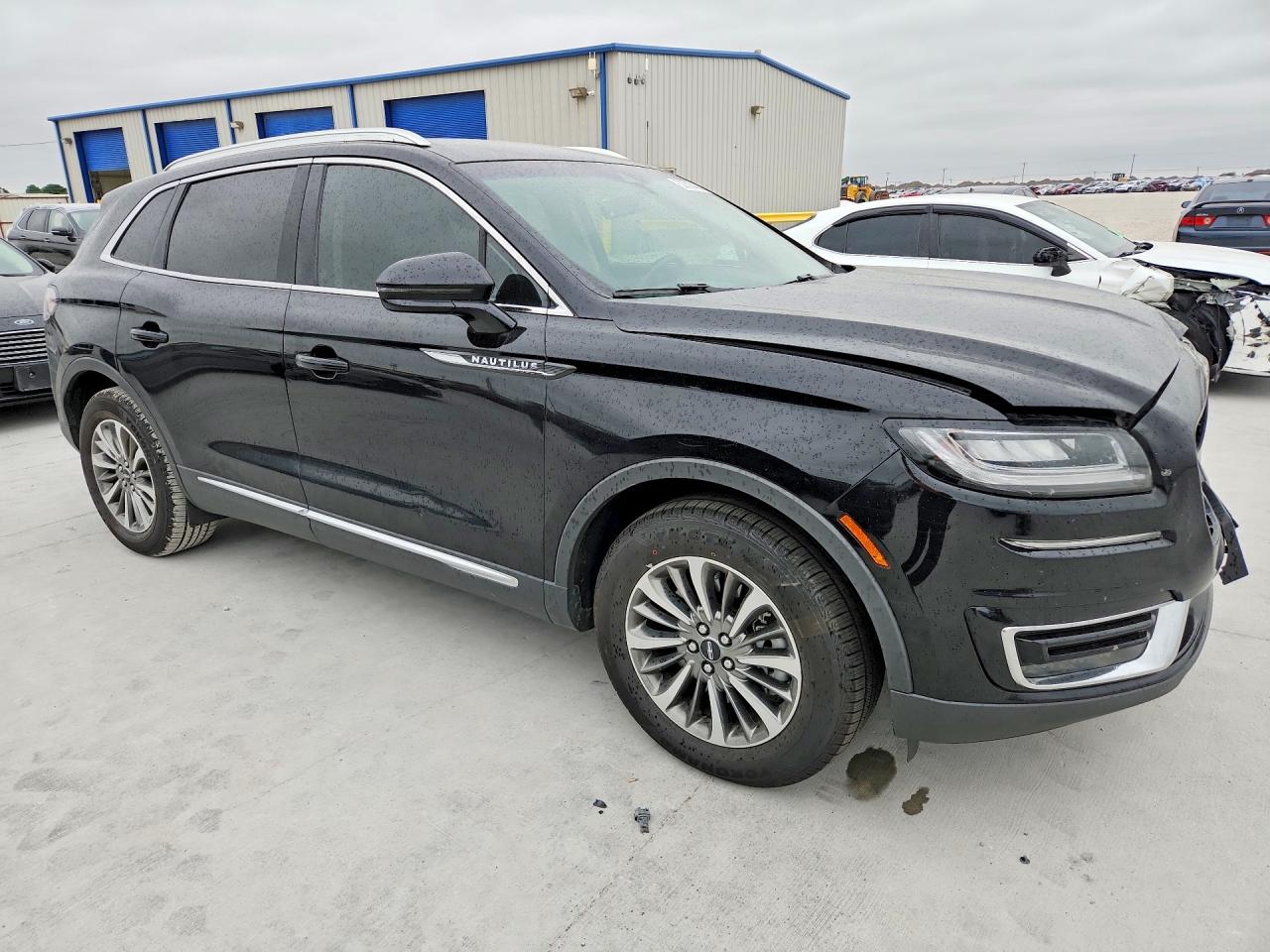 Lincoln Nautilus Select