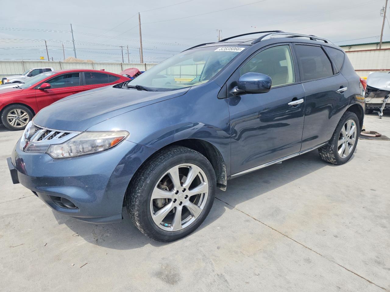 Salvage Nissan Murano Image