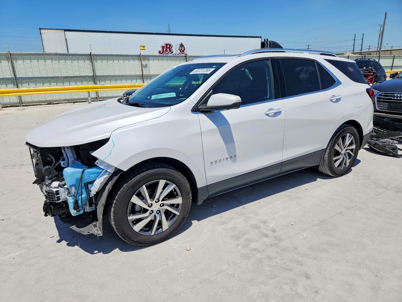 Salvage Chevrolet Equinox Image