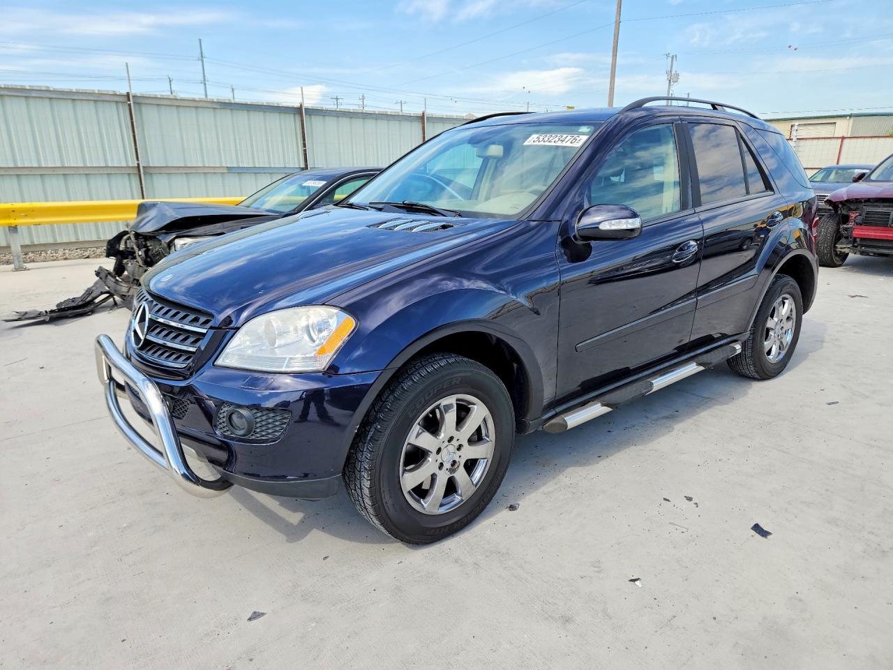 Salvage Mercedes-Benz M-Class Image