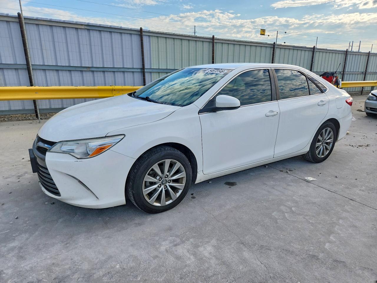 Salvage Toyota Camry Image
