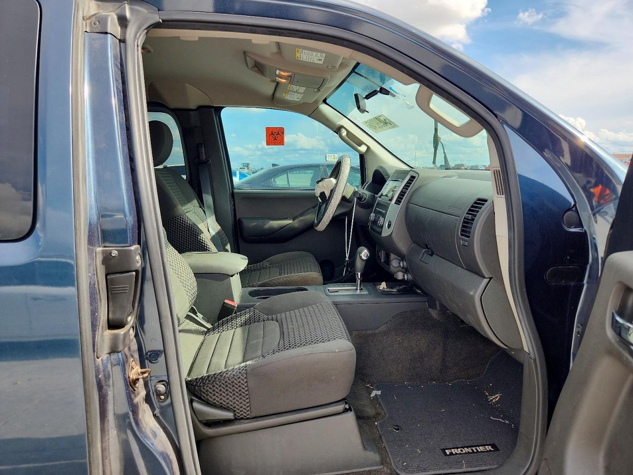 Nissan Frontier S