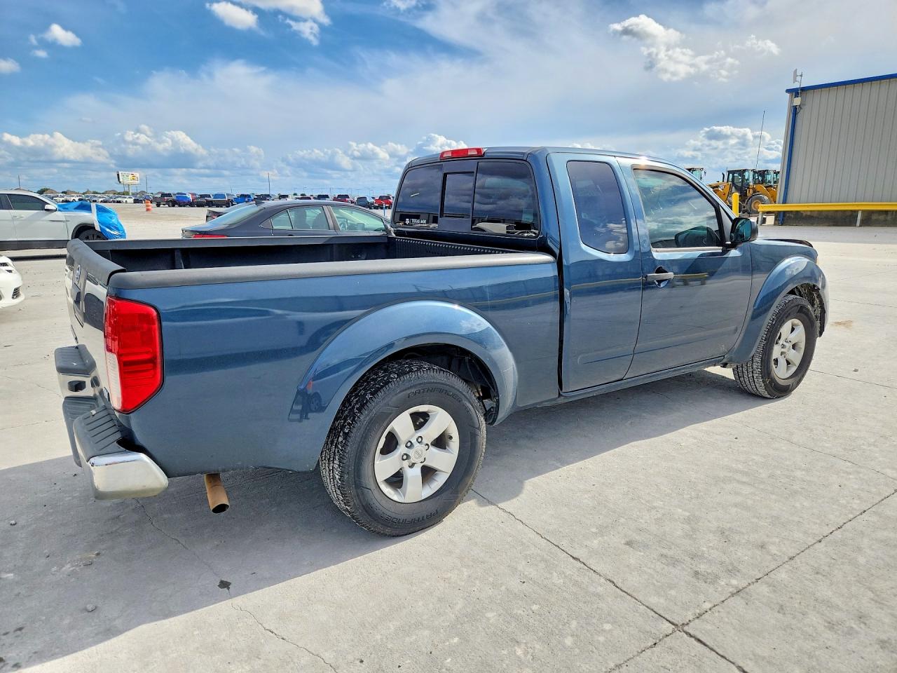 Nissan Frontier S