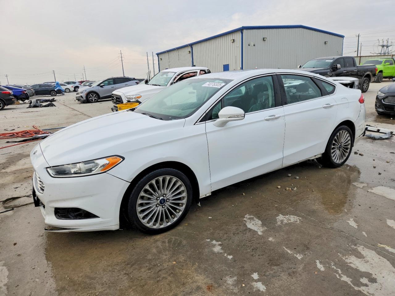 Salvage Ford Fusion Image