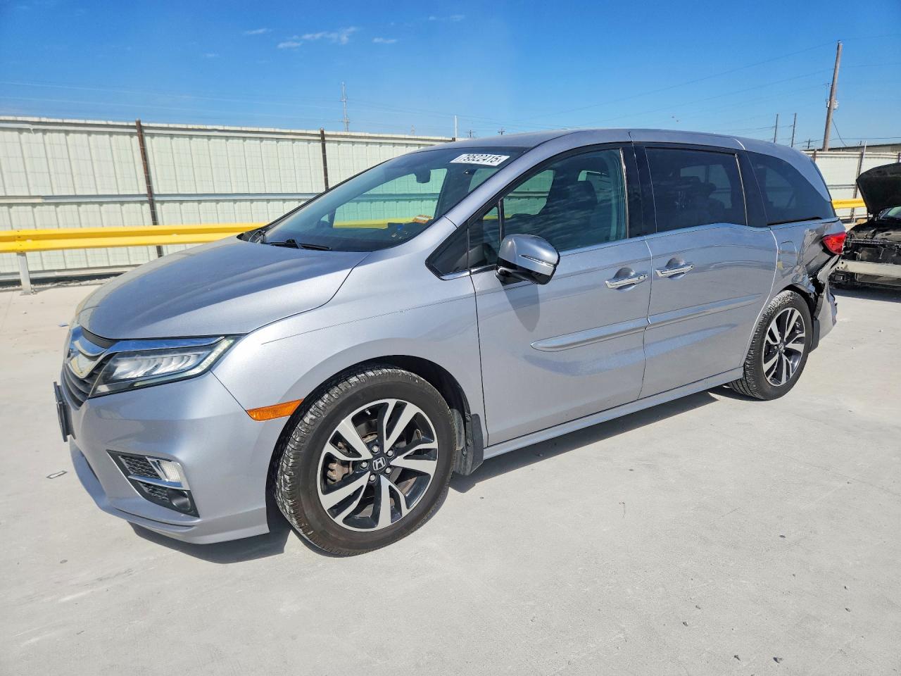 Salvage Honda Odyssey Image