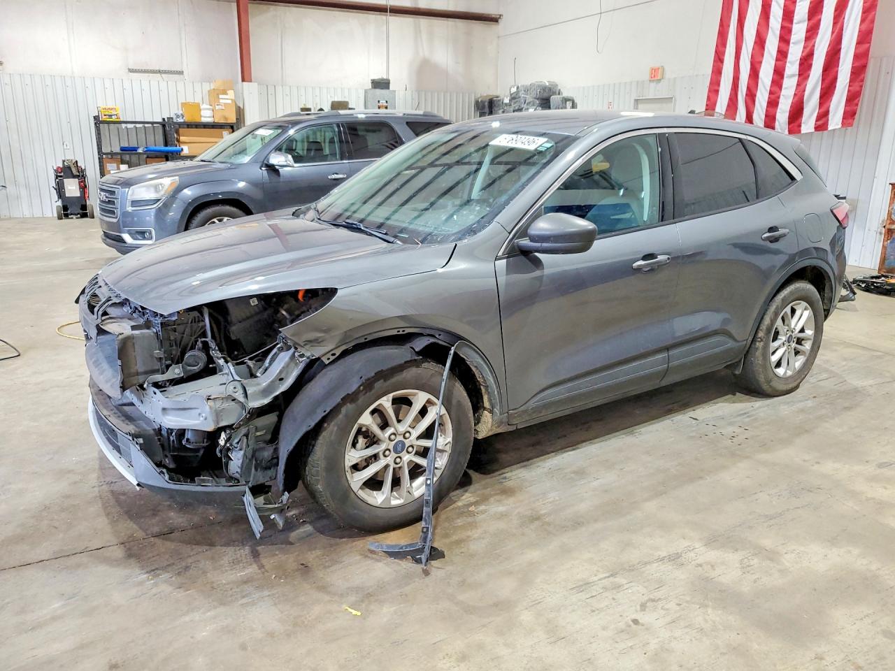 Salvage Ford Escape Image