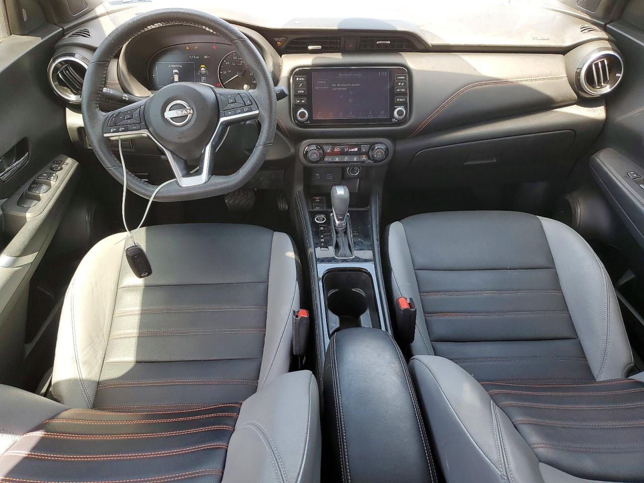 Nissan Kicks Sr