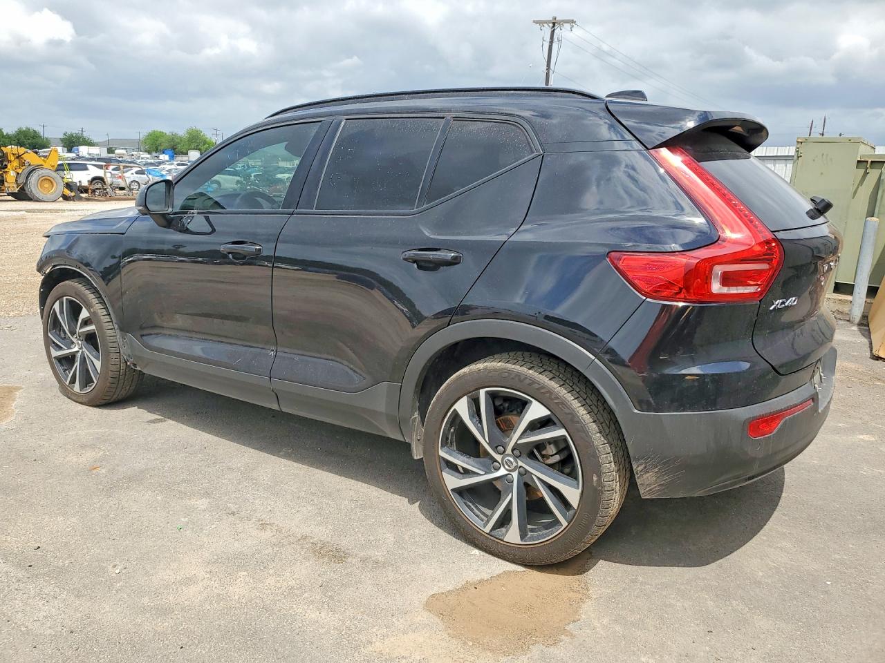 Volvo XC40 T5 R-design