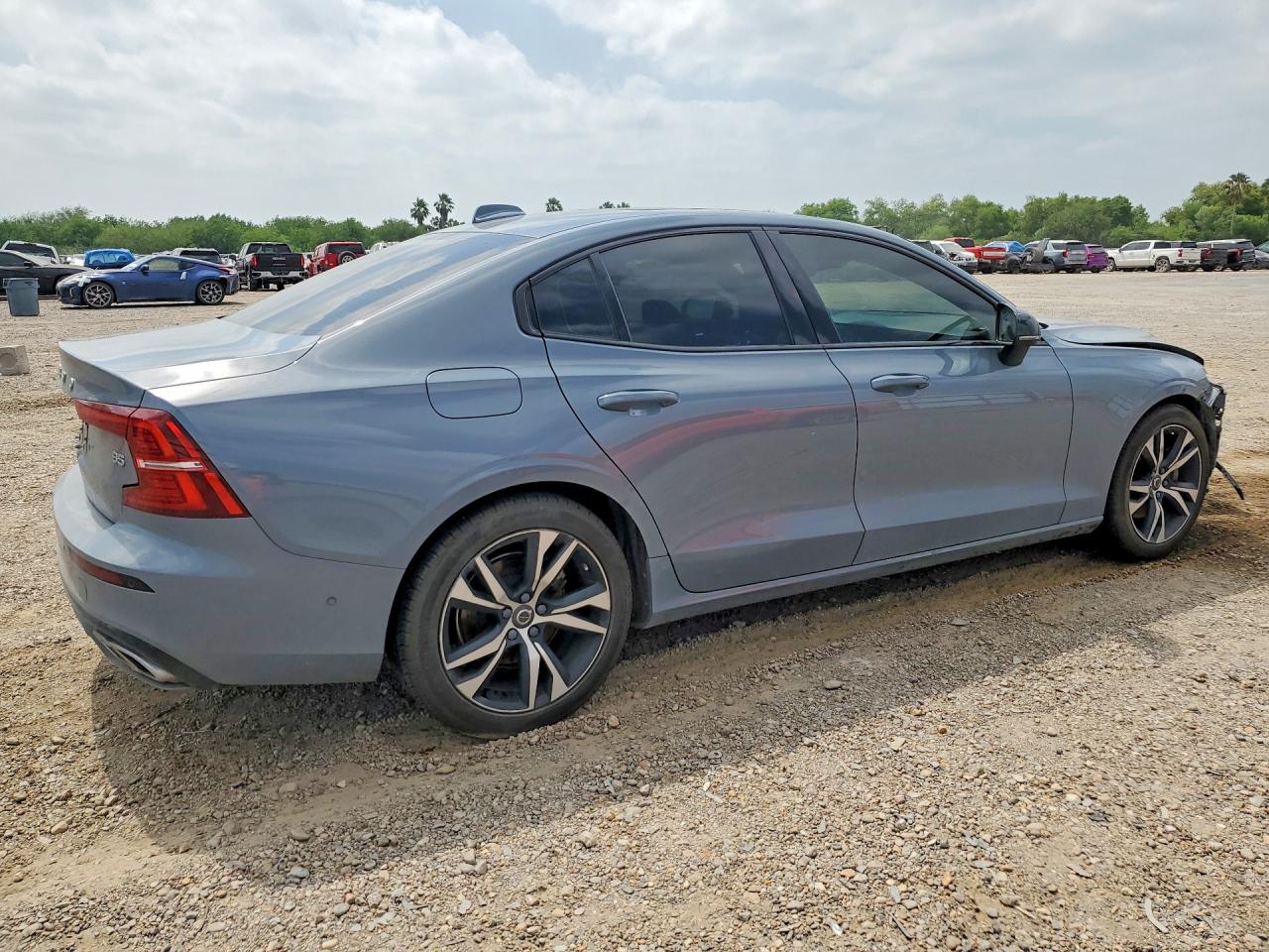 Volvo S60 B5 R-design