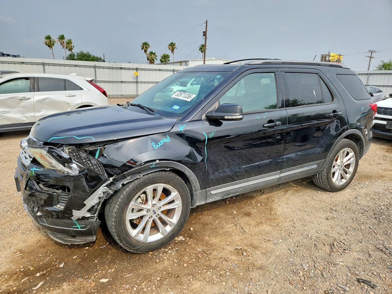 Salvage Ford Explorer Image
