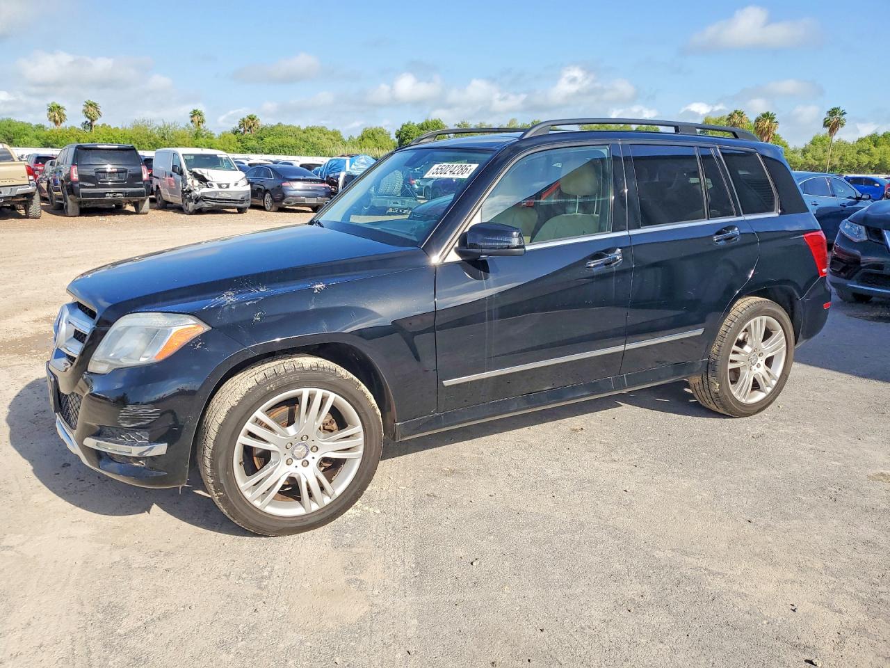 Salvage Mercedes-Benz GLK Image