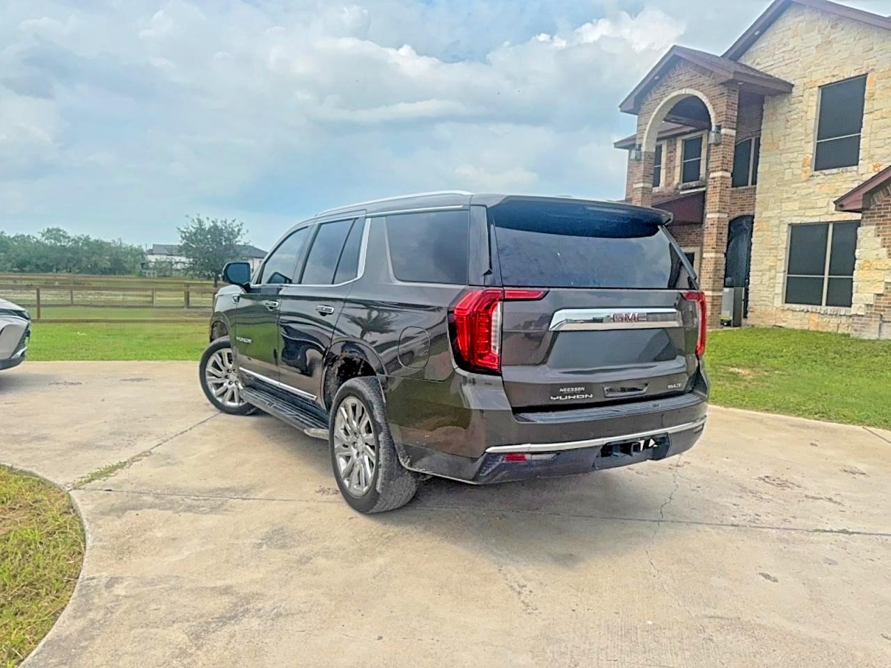 GMC Yukon Slt