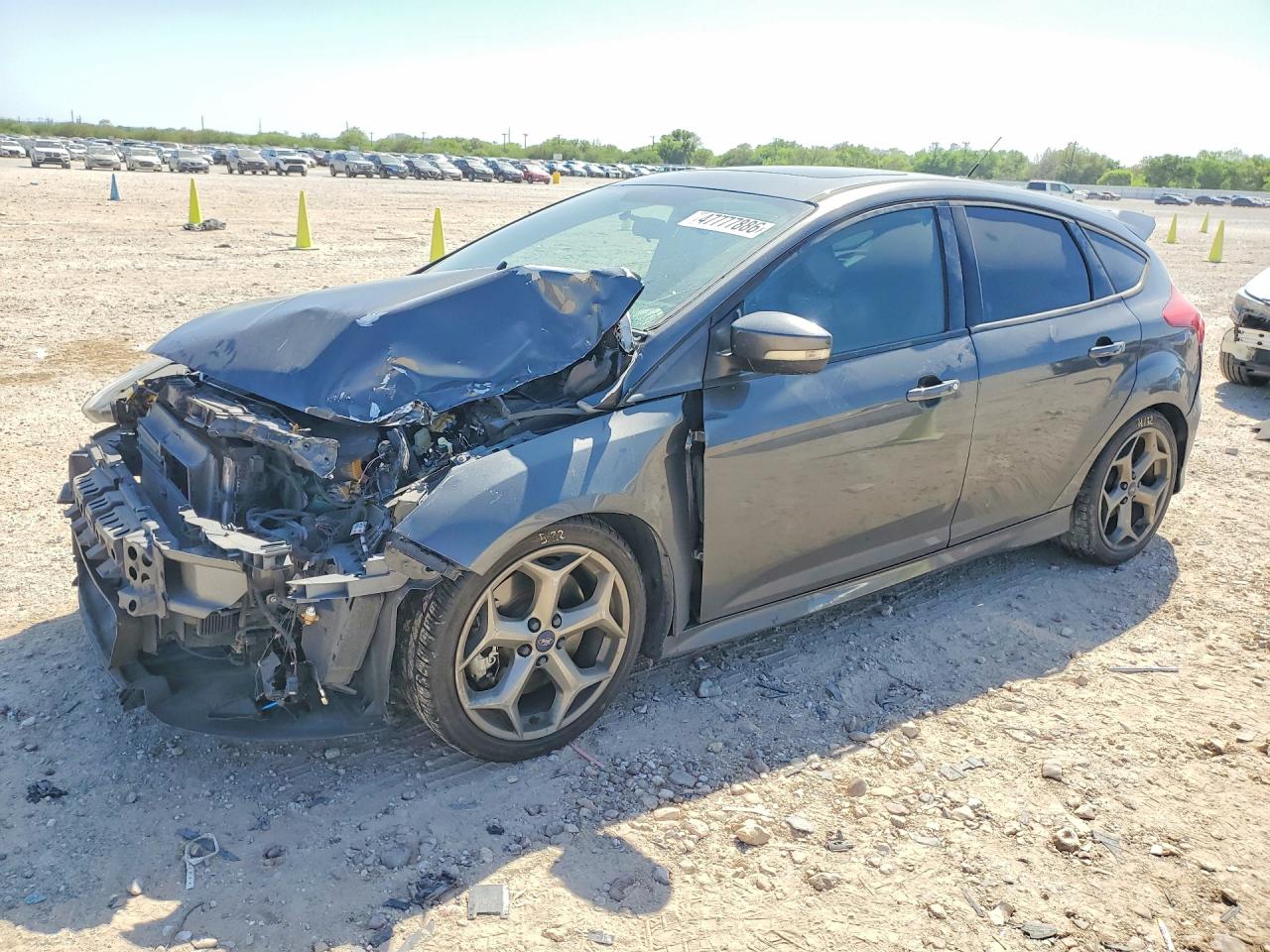 Salvage Ford Focus Image