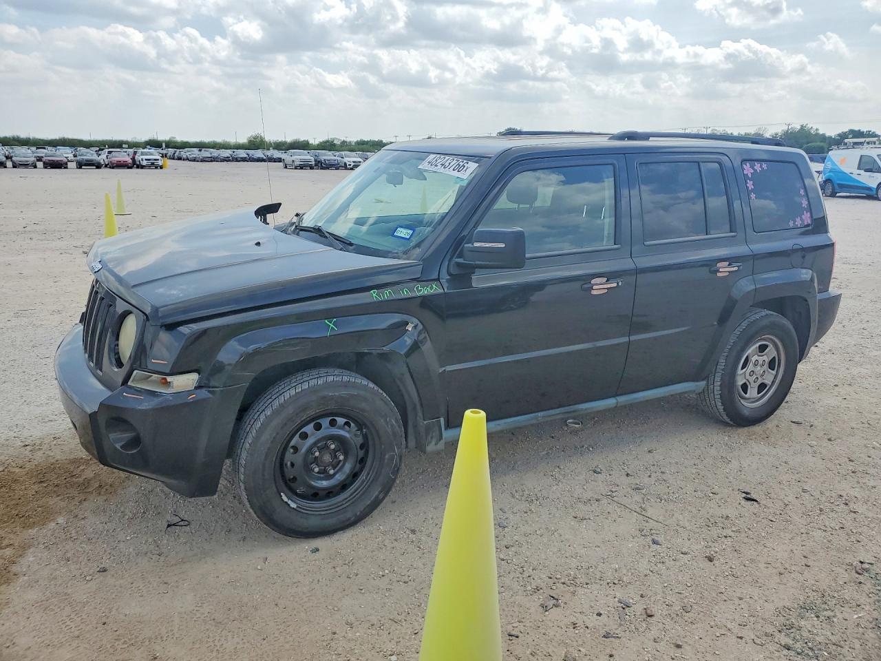 Salvage Jeep Patriot Image