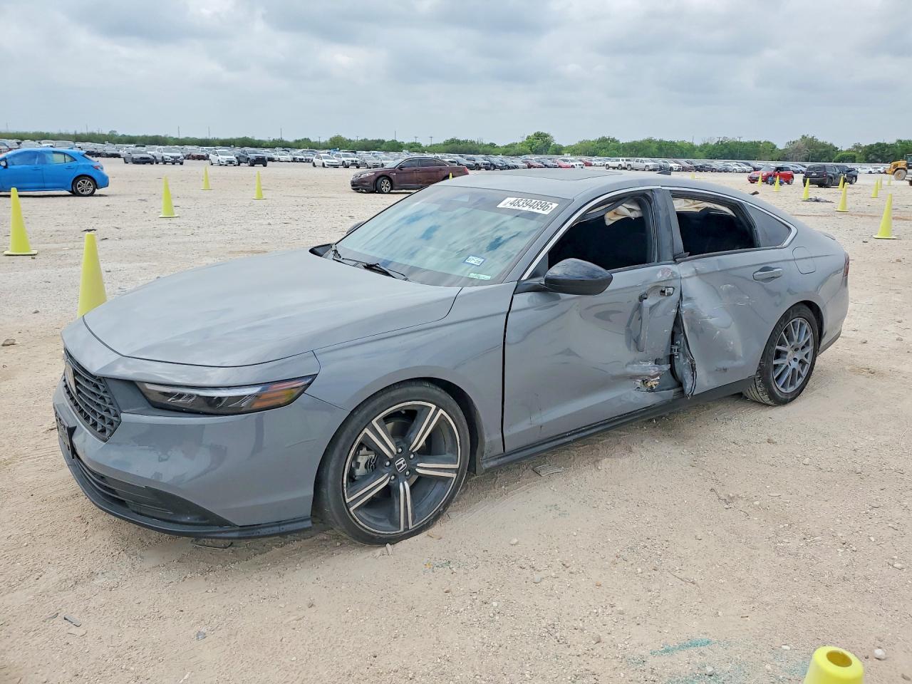 Salvage Honda Accord Image