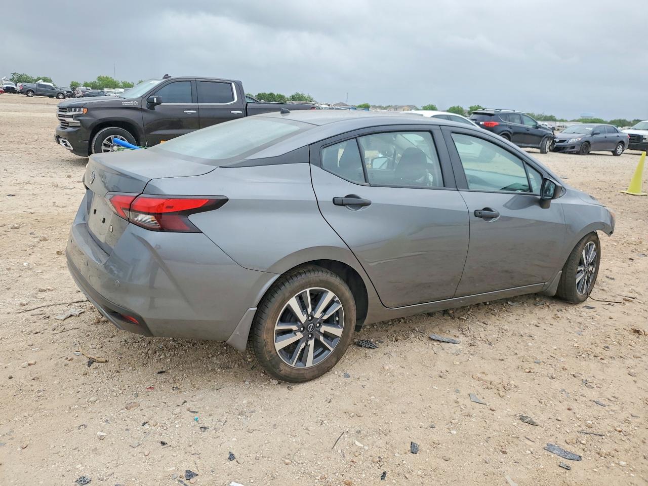 Nissan Versa S