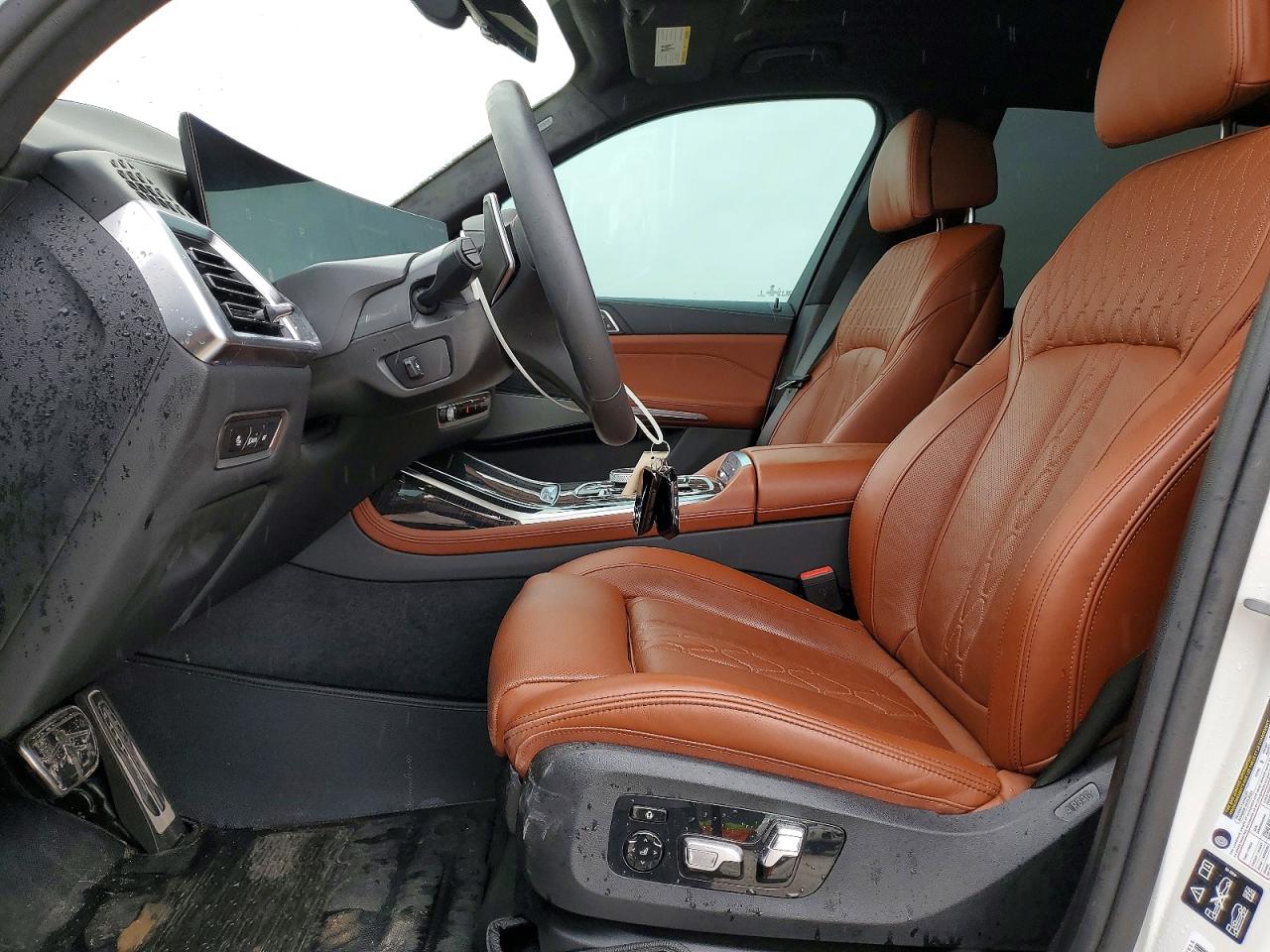 BMW X Series M60i