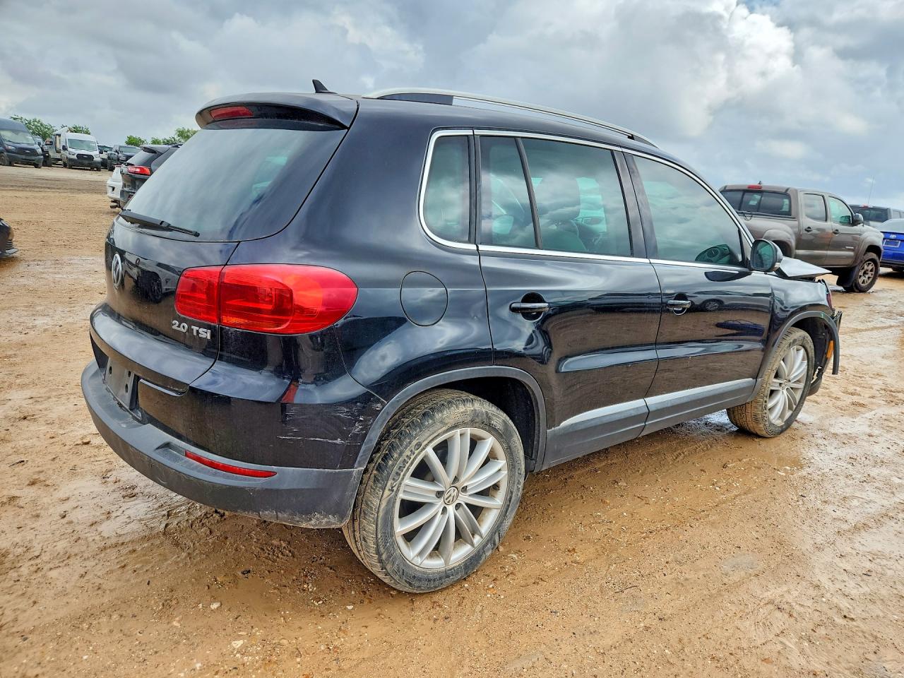 Volkswagen Tiguan S
