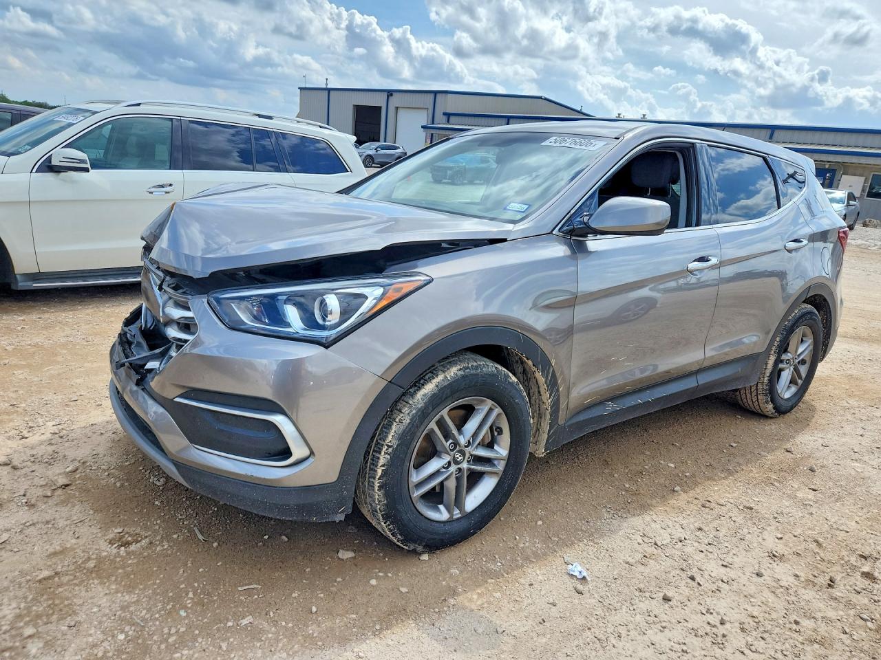 Salvage Hyundai SANTA FE Image