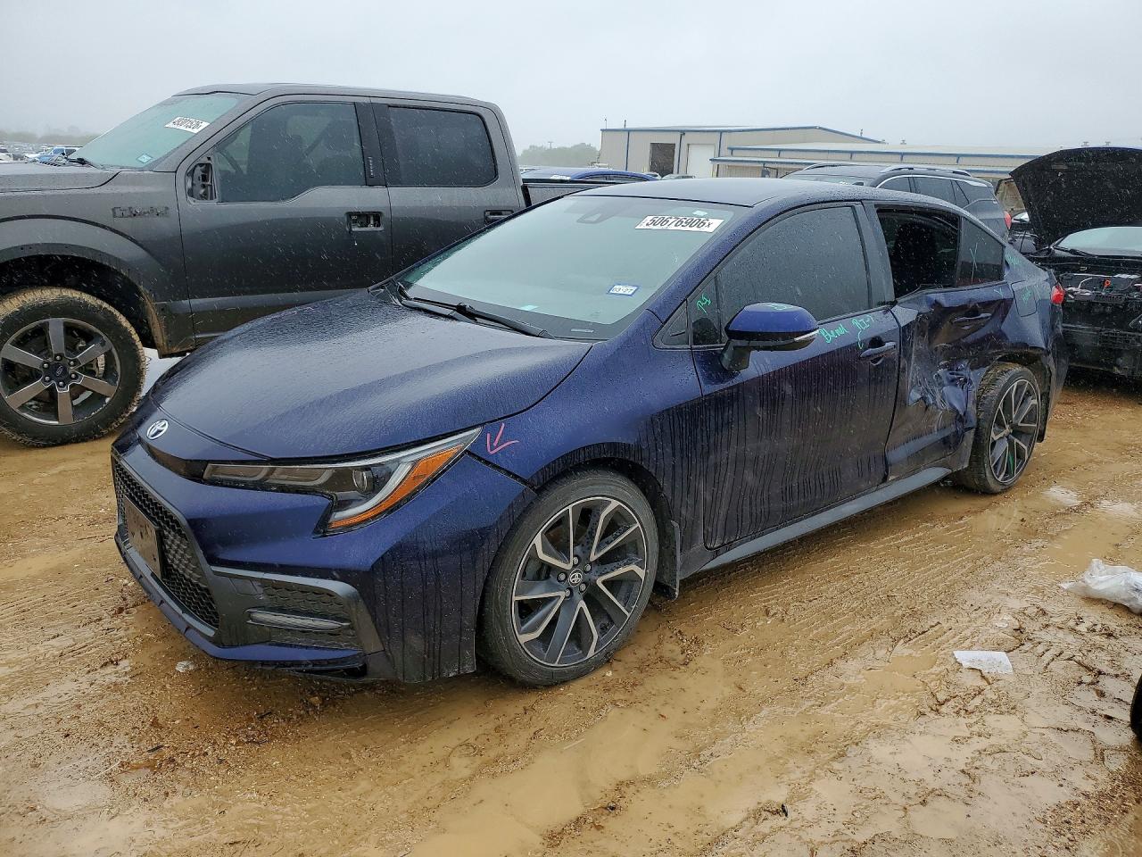 Salvage Toyota Corolla Image