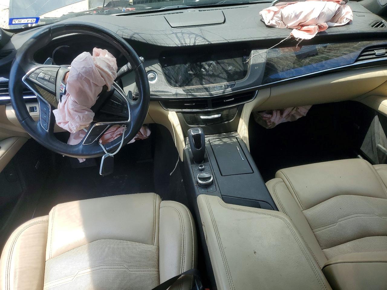 Cadillac CT6 Luxury Csav