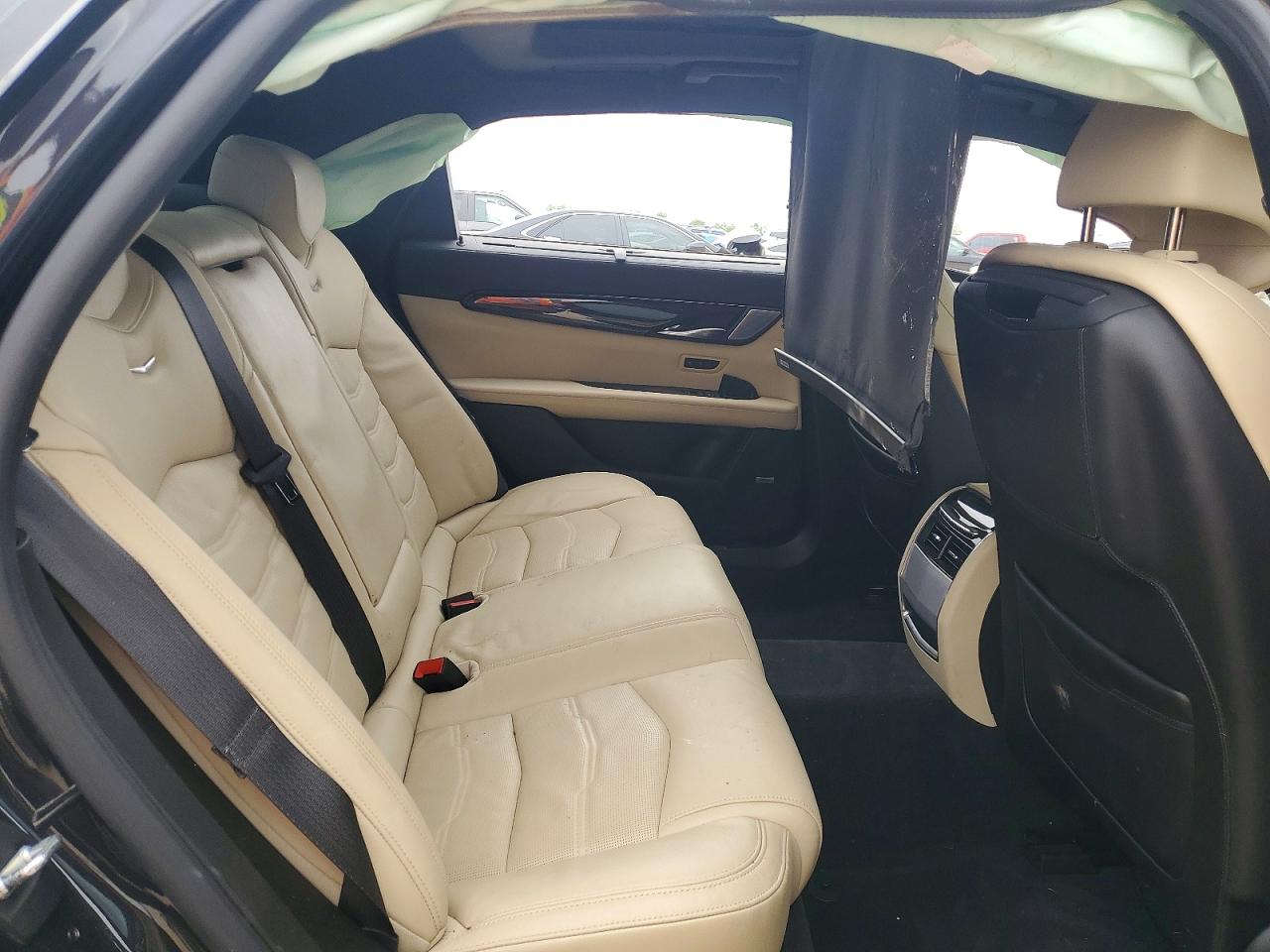 Cadillac CT6 Luxury Csav