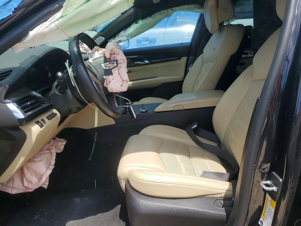Cadillac CT6 Luxury Csav