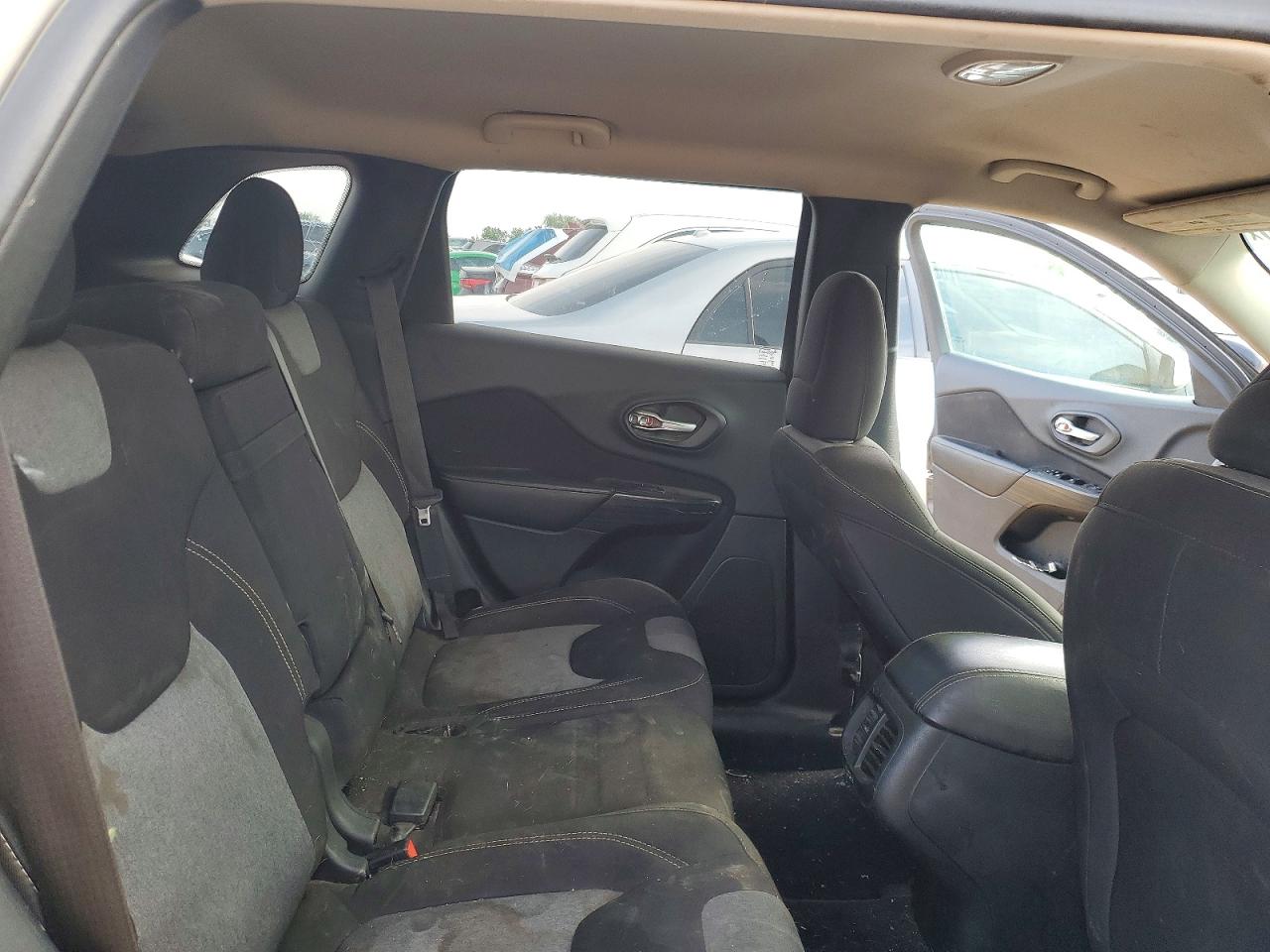 Jeep Cherokee Sport