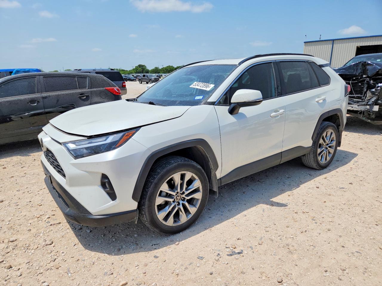 Salvage Toyota RAV4 Image