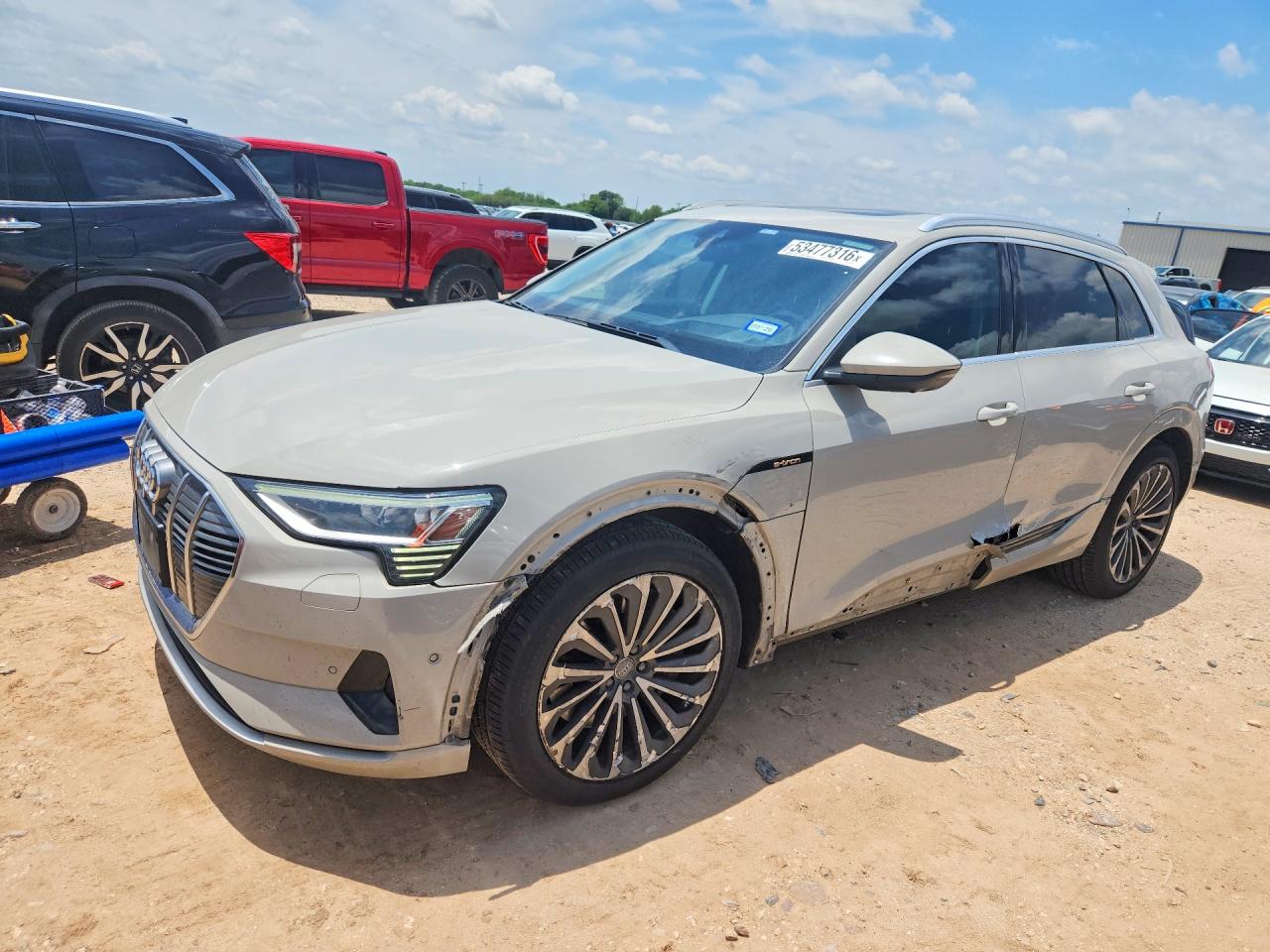 Salvage Audi e-tron Image