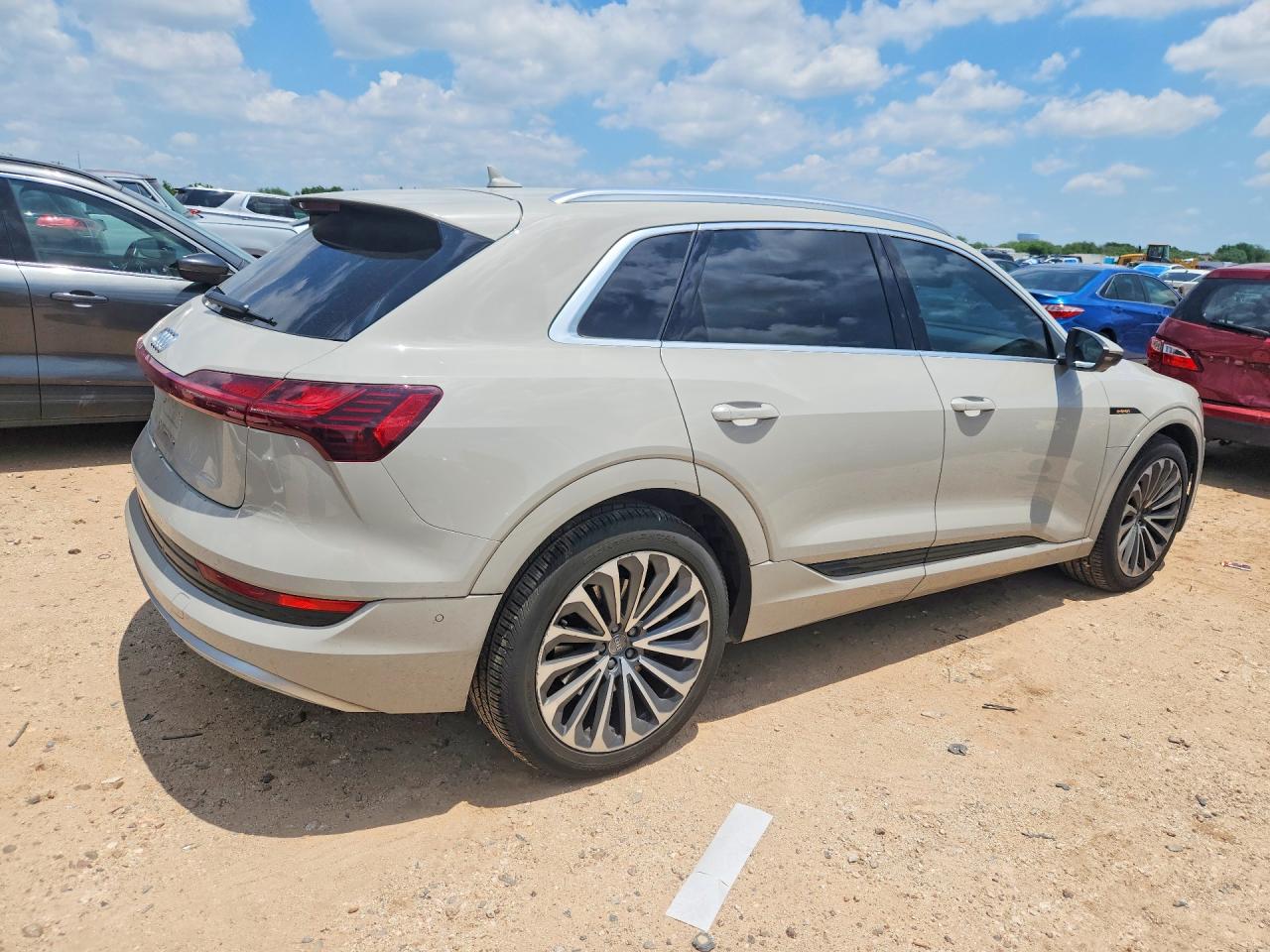 Audi e-tron Prestige