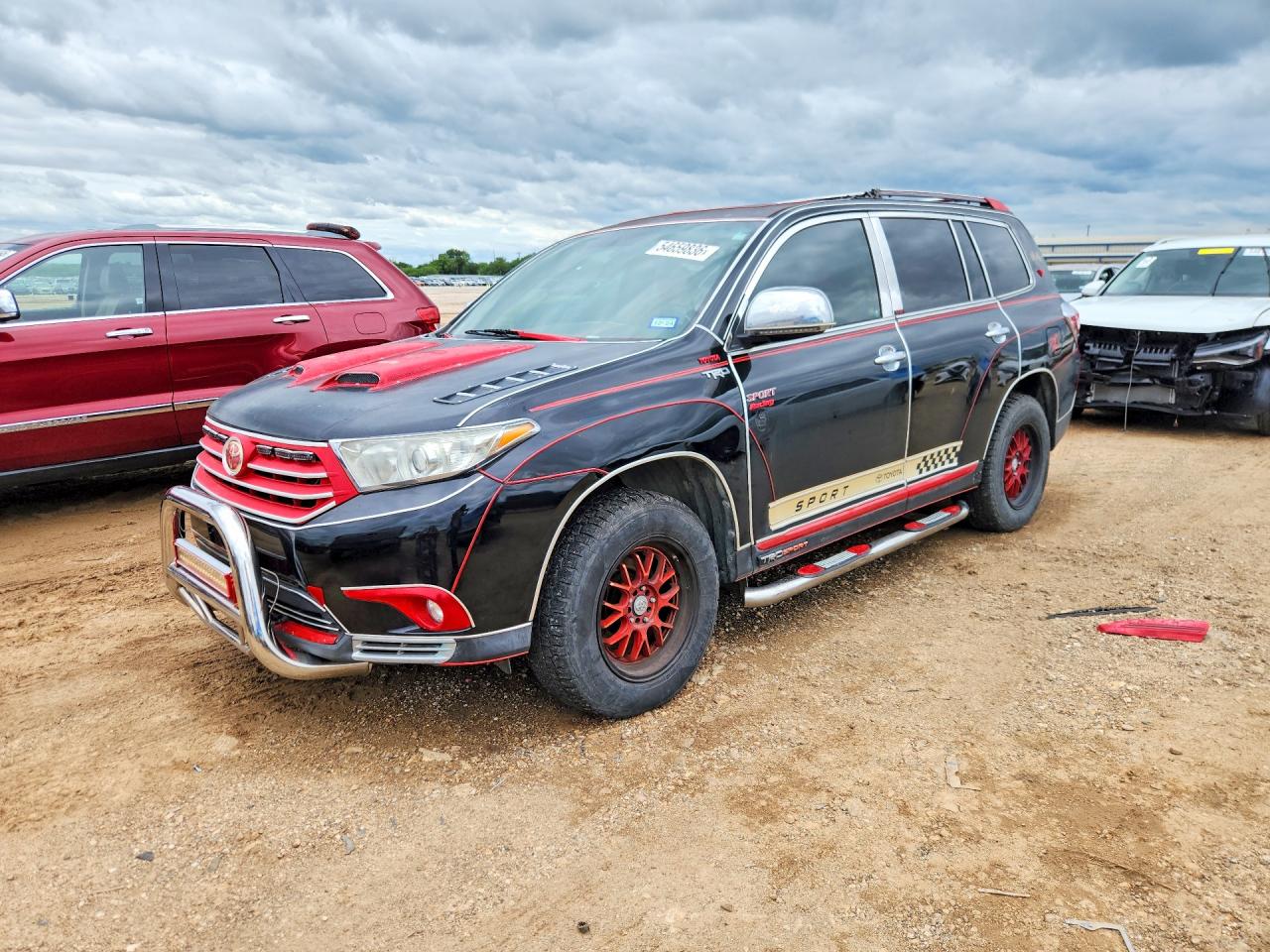 Salvage Toyota Highlander Image