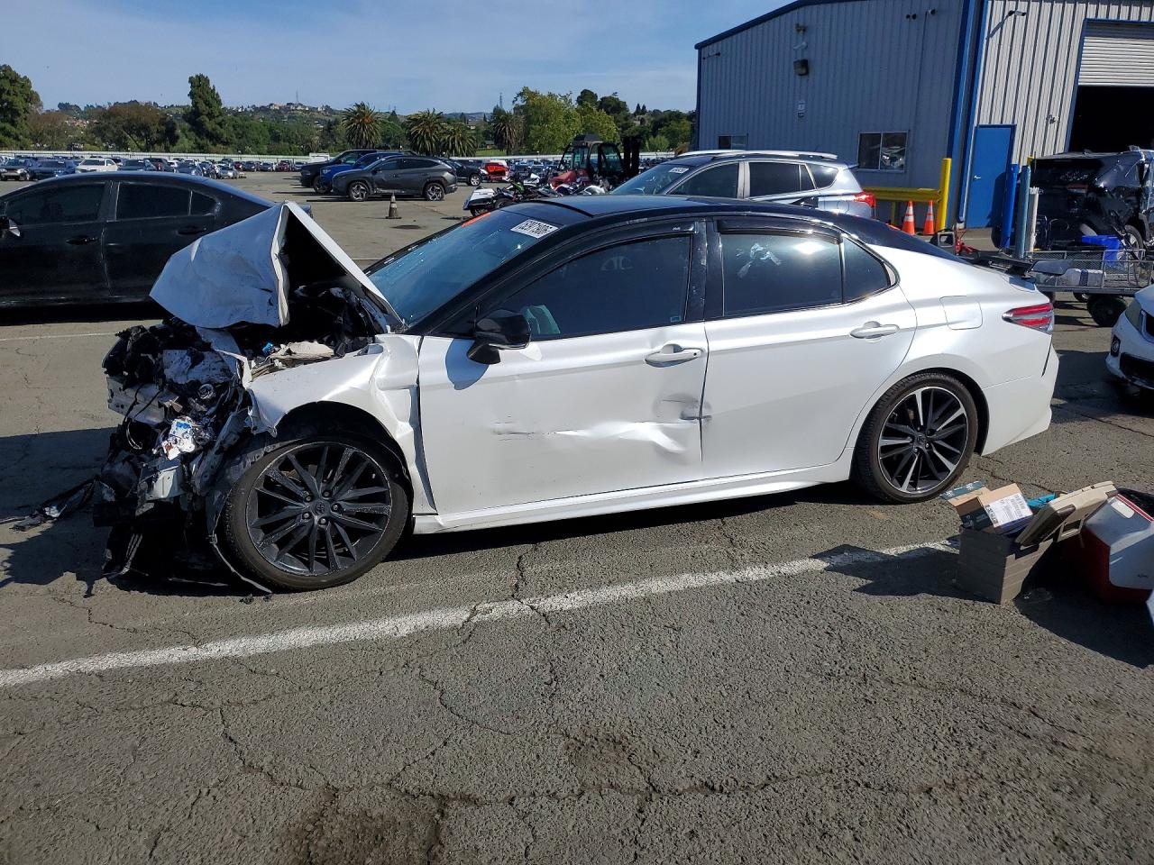 Salvage Toyota Camry Image