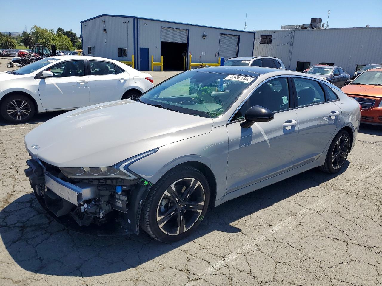 Salvage Kia K5 Image
