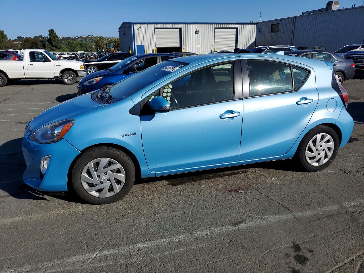 Salvage Toyota Prius Image
