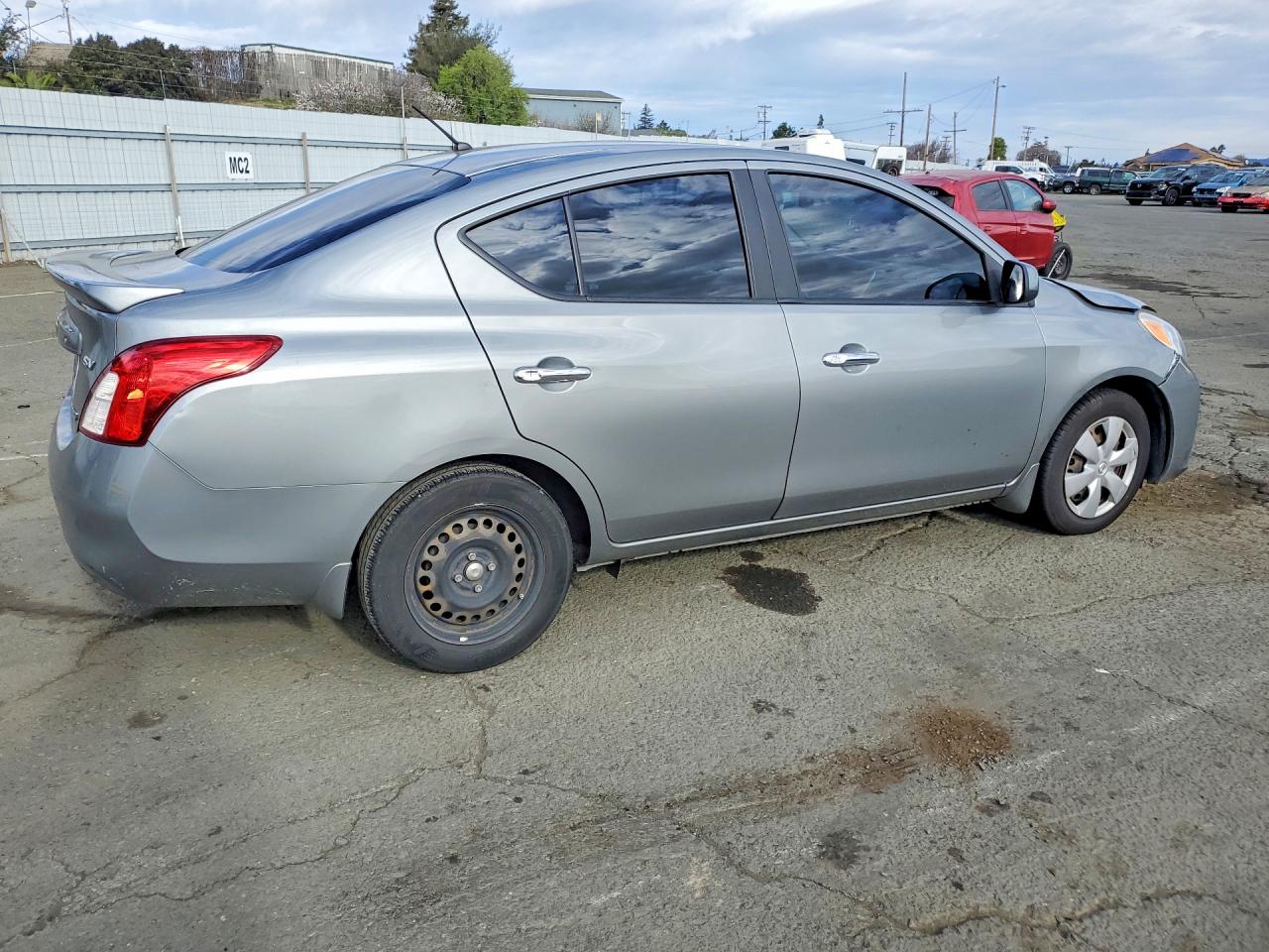 Nissan Versa S