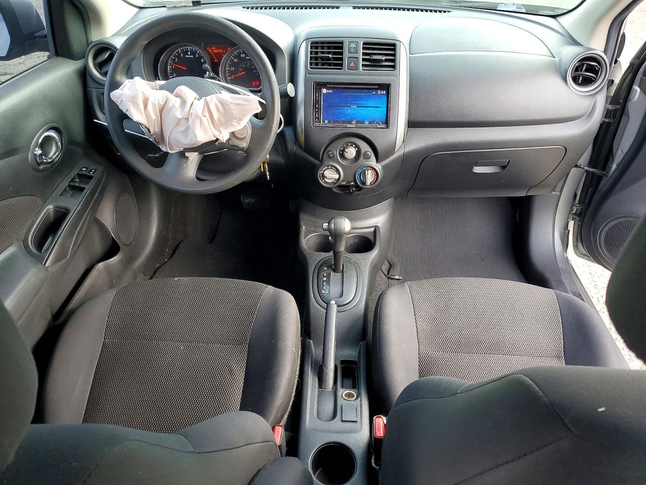 Nissan Versa S