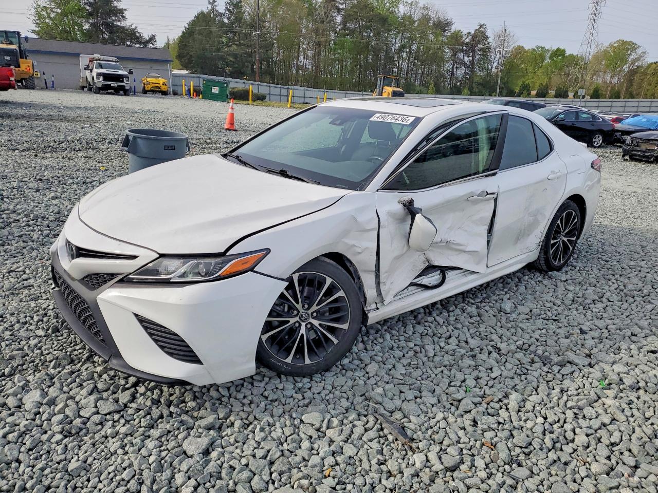 Salvage Toyota Camry Image