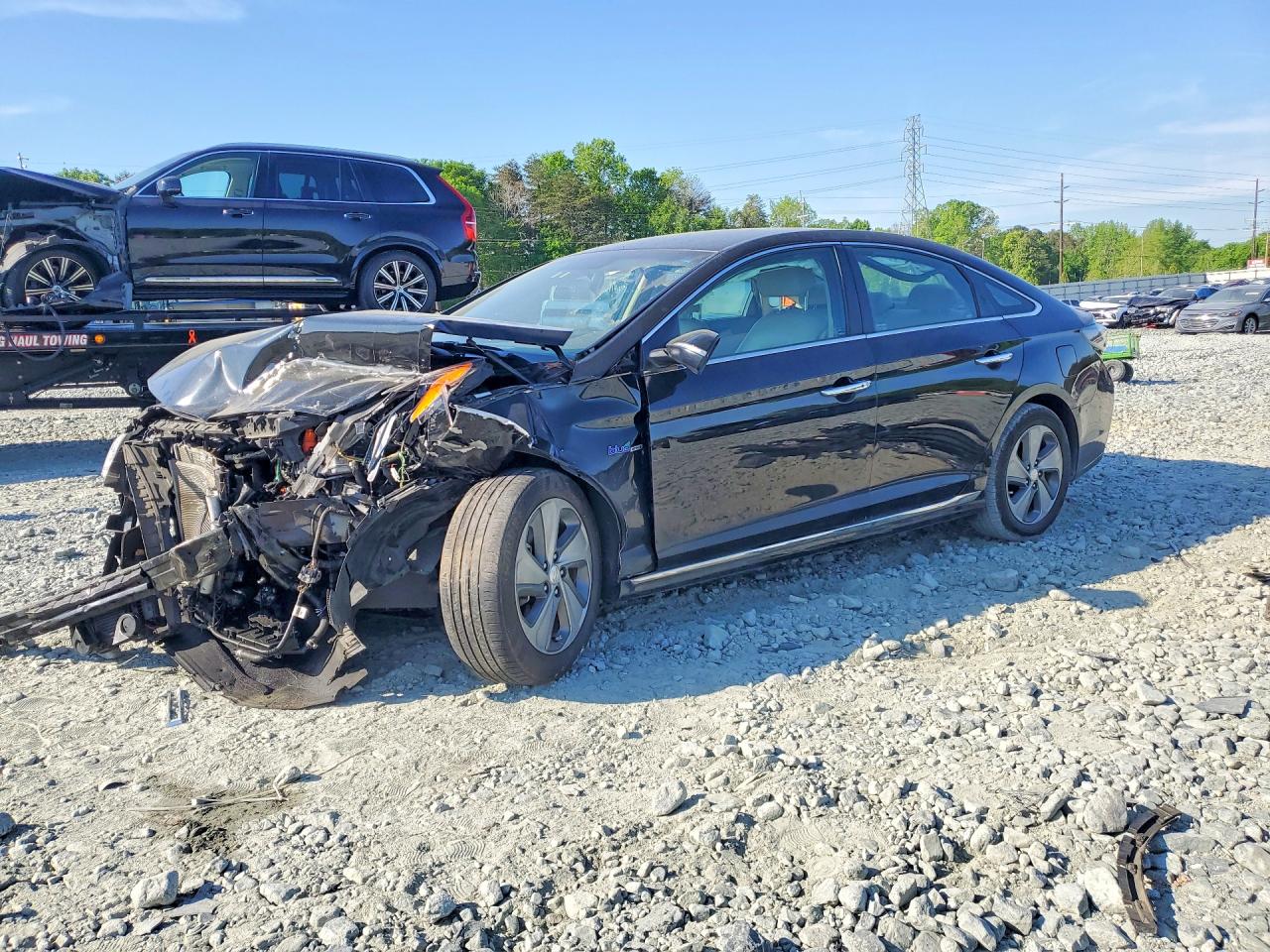 Salvage Hyundai SONATA Image