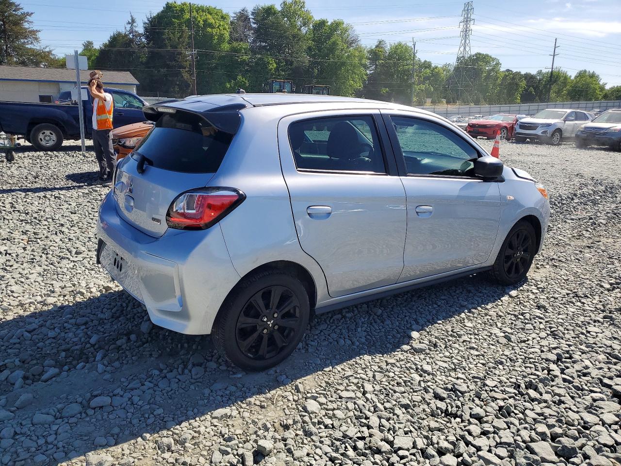 Mitsubishi Mirage Se