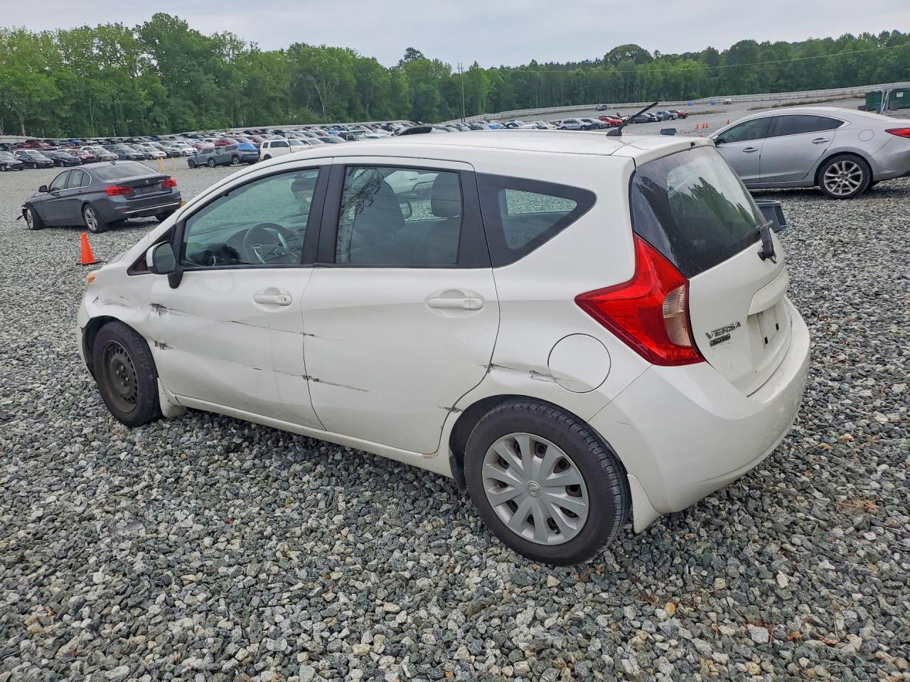 Nissan Versa Sv