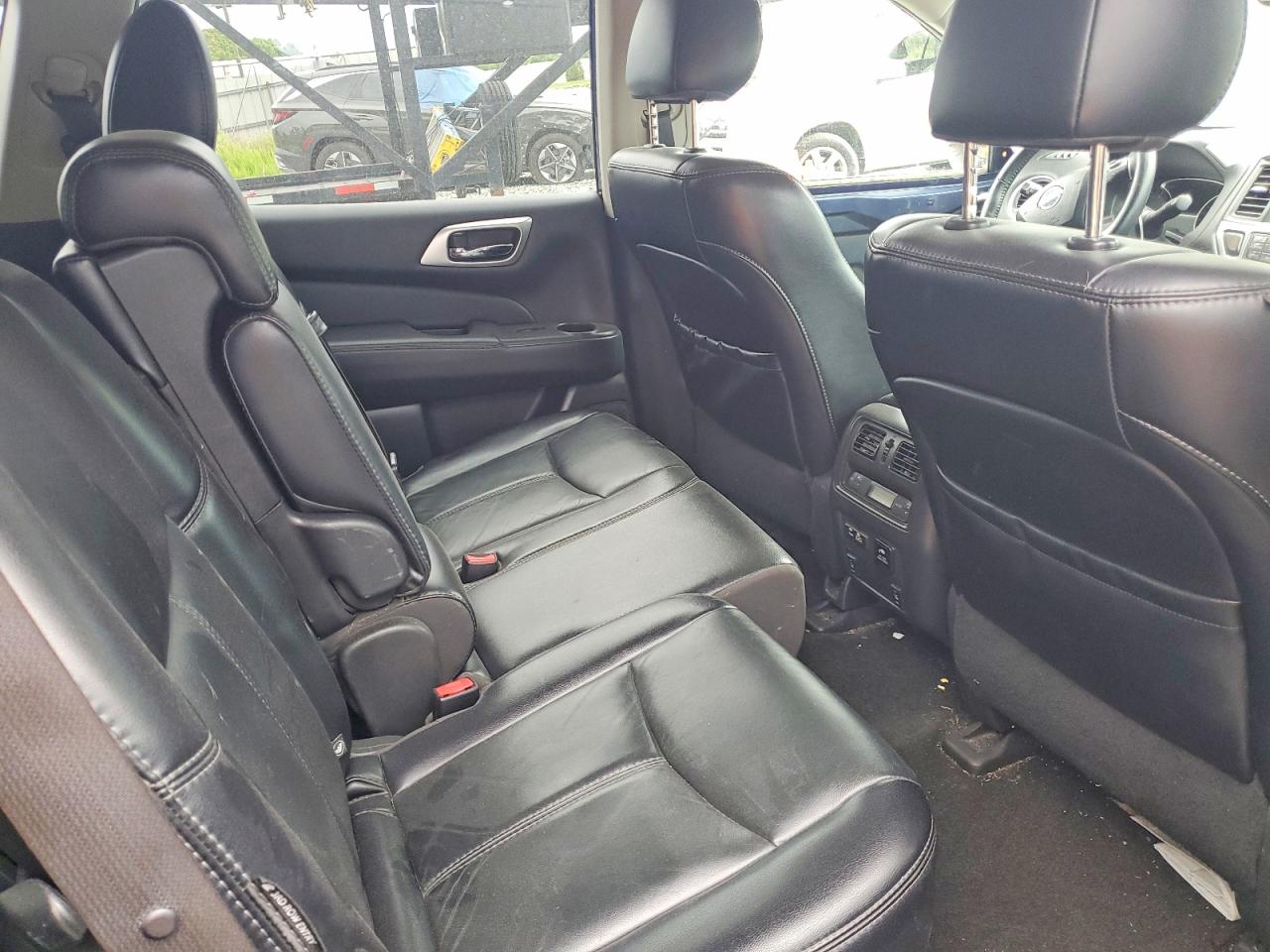 Nissan Pathfinder Sl