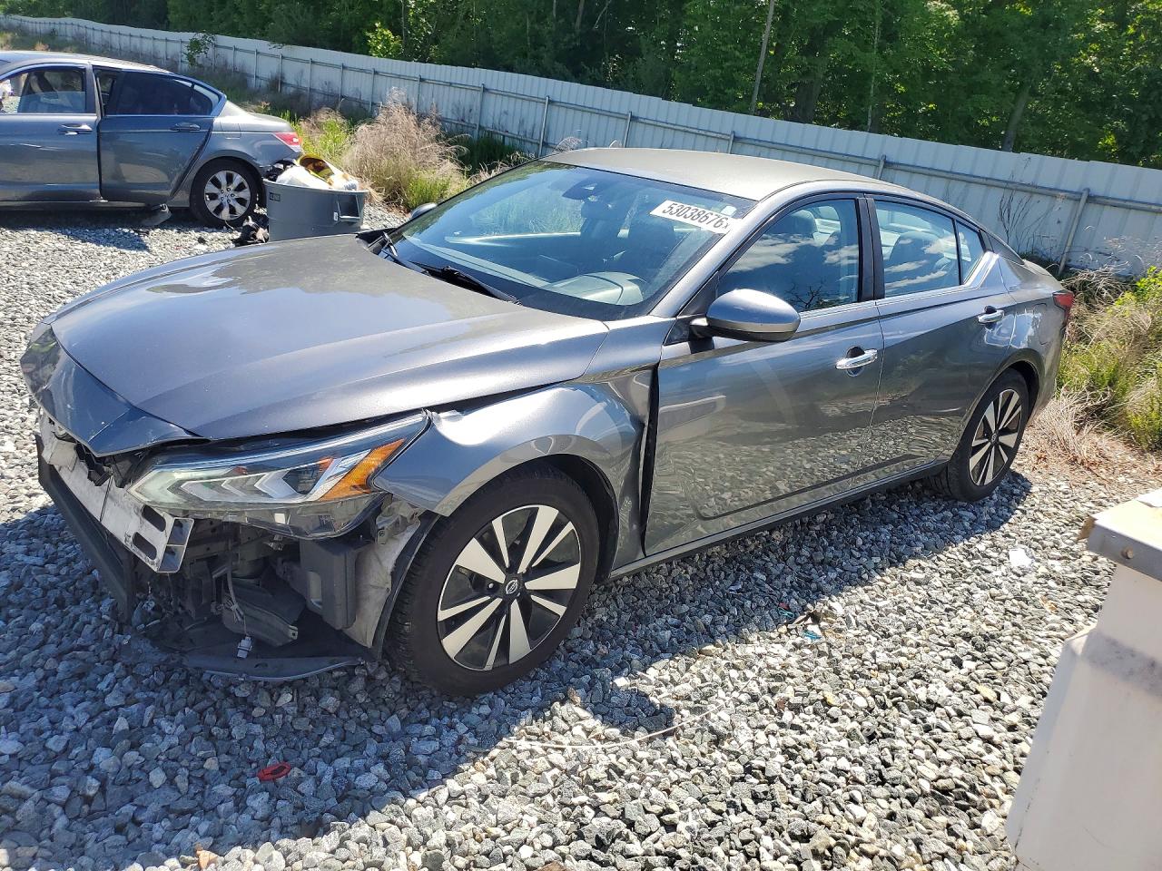 Salvage Nissan Altima Image
