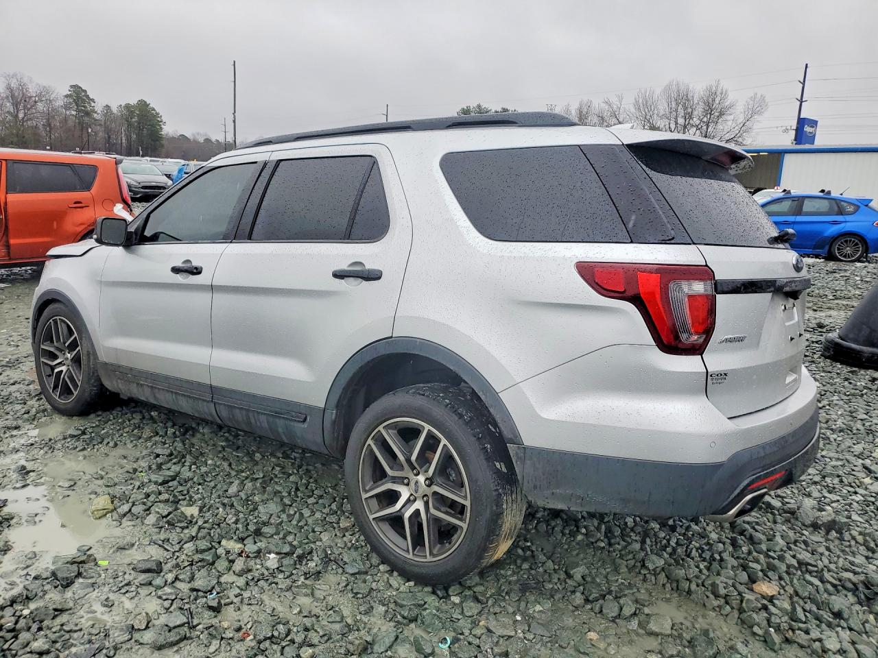 Ford Explorer Sport