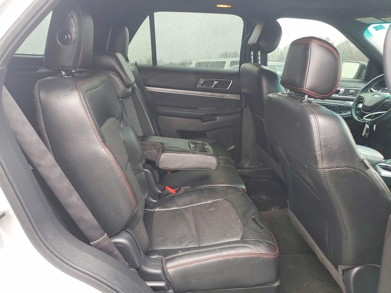 Ford Explorer Sport