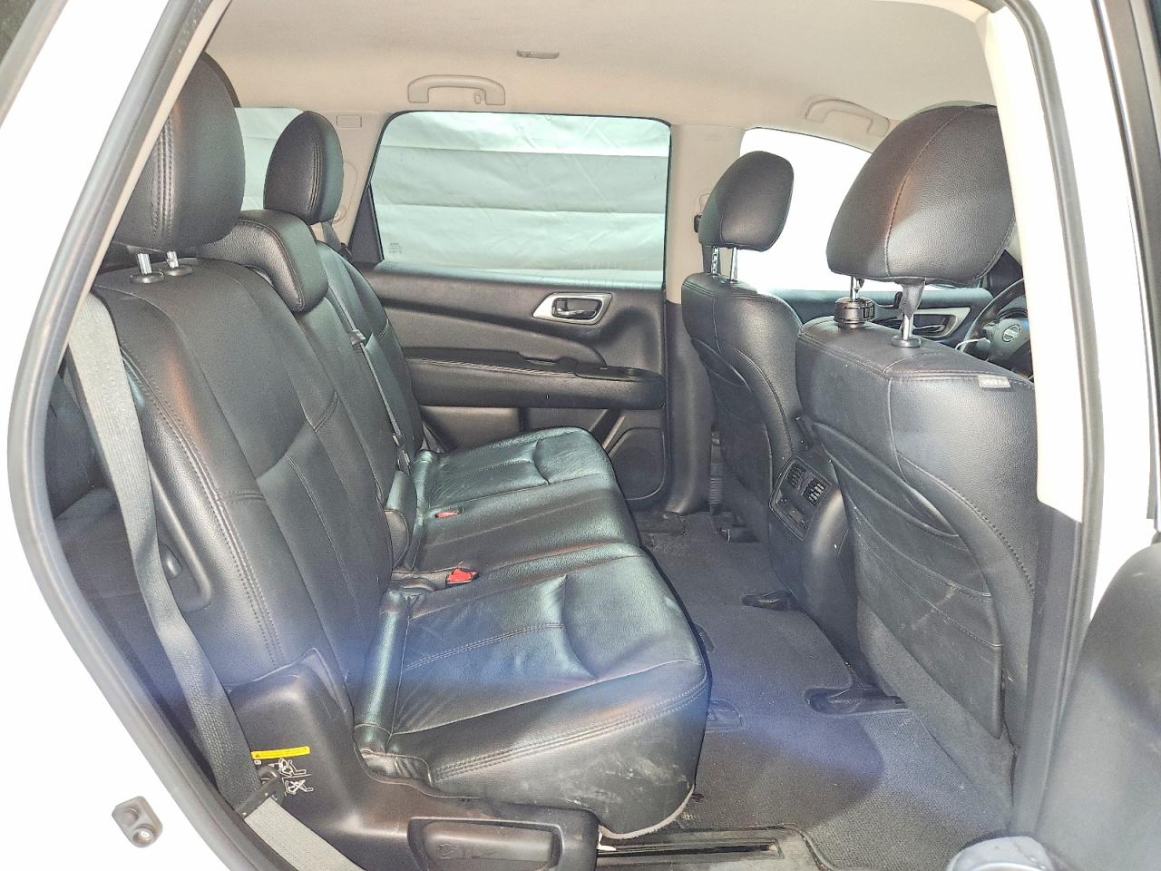 Nissan Pathfinder S