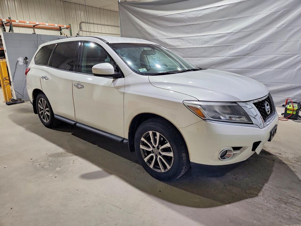 Nissan Pathfinder S