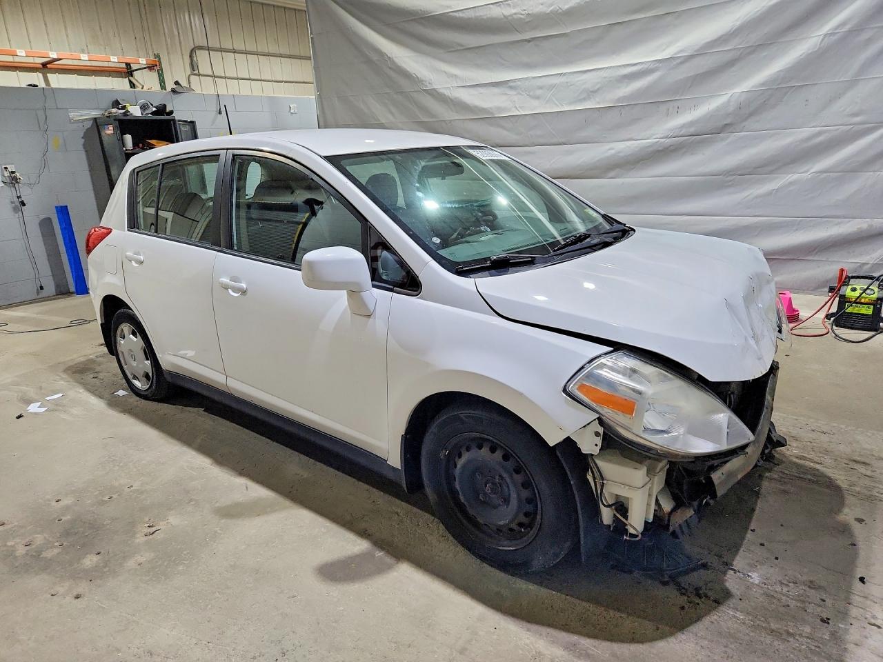 Nissan Versa 1.8 S